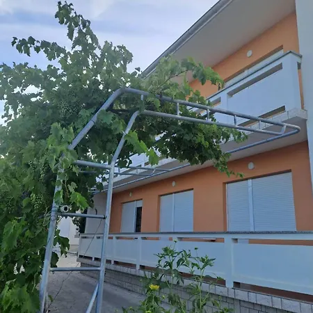 With A Parking Space Palit, Rab - 14610 Palit